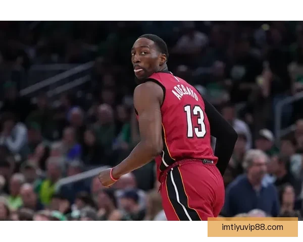 阿德巴约遭三人联防限制仅得14分 奇才砍下83分阴影未散